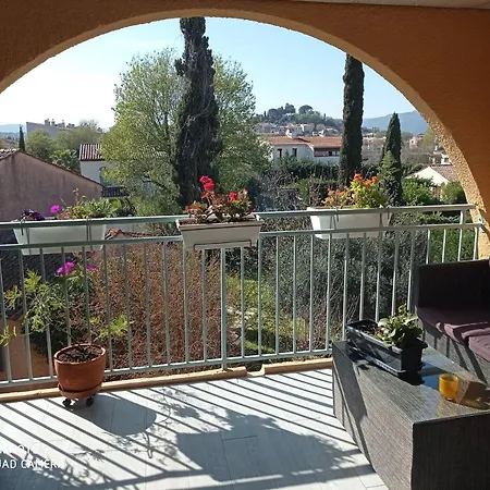 Un Nid D'amour En Provence A Deux Pas De La